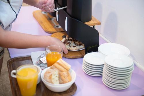 Alimentos e Bebidas, Auberge de Jeunesse HI Nice Les Camélias (Auberge de Jeunesse HI Nice Les Camelias) in Nice