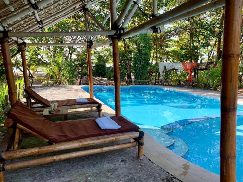 Skats, Budi Sun Resort in Waigete