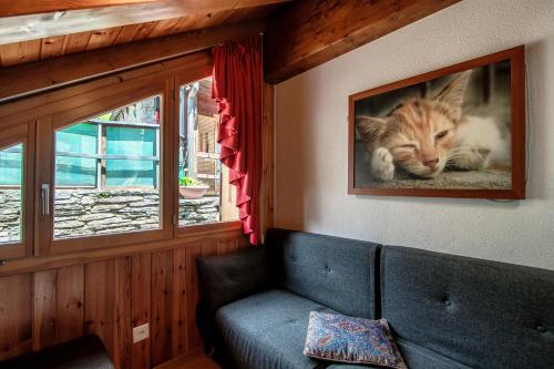 Baita dal Gat by Quokka 360 - Stylish Wooden Chalet Retreat in Faido in Sobrio