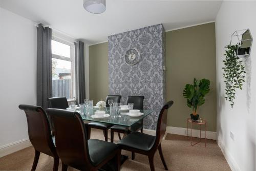 Spacious & Unique Family and Contractor House & Parking & A1 Road, Grantham (foto 10)