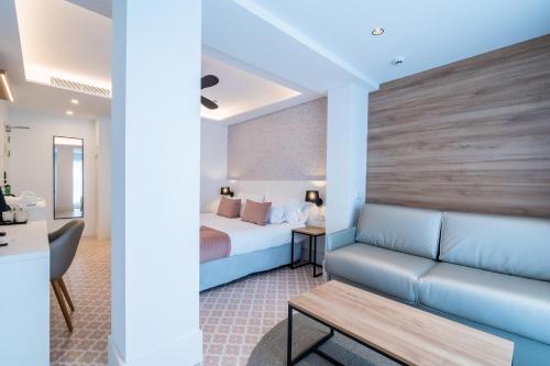 Superior Family Room