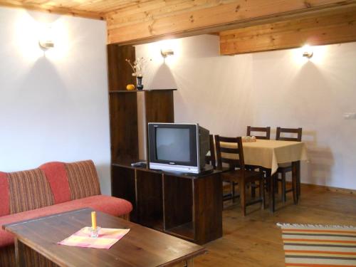 Complex Kosovo Houses - image 3
