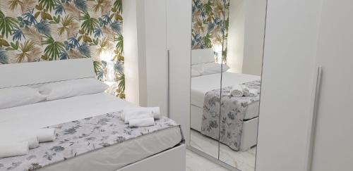 Partenope&Ulisse House Napoli, Naples