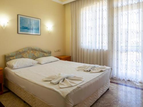 Double or twin room, mountain view