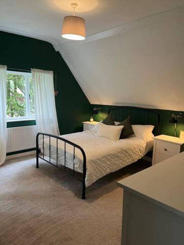 Ruby Cottage 4