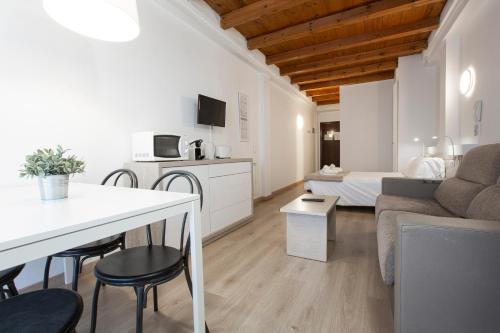 Outdoor Apartaments - Spot photo 1