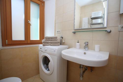 Apartments Linda - image 10