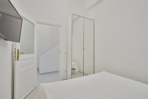 Alice's Noble House – Mykonos, UT