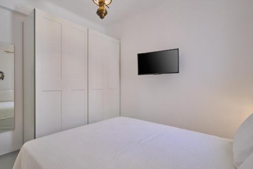 Alice's Noble House – Mykonos, UT