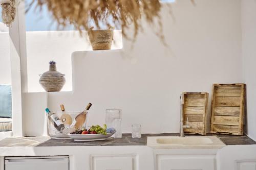 Alice's Noble House – Mykonos, UT