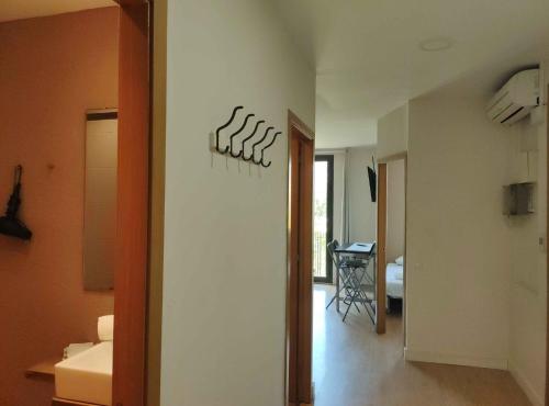 Diagonal Apartments 1 - image 9