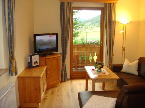 Two-Bedroom Apartment with South and East Balcony