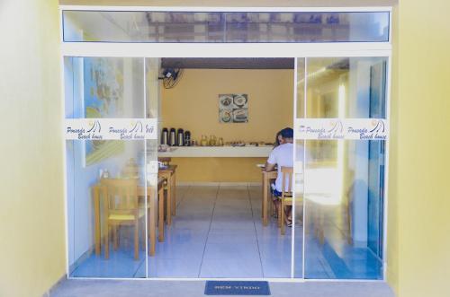 Toit ja joogid, Pousada Beach House in Cabo Frio