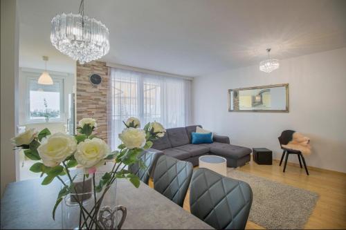 Apartment Montesa Zadar with free parking and balcony