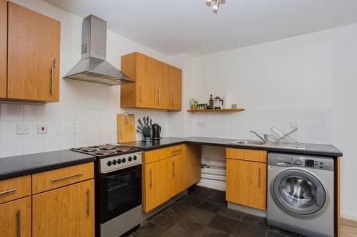 1 Bed in Canary Wharf with Vibrant City Views, Londýn (fotografie 5)
