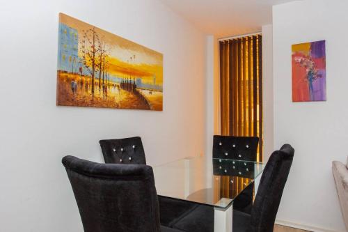 1 Bed in Canary Wharf with Vibrant City Views, Londýn (fotografie 9)