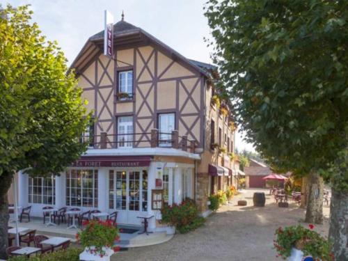 Le Chalet de la Foret Logis Hôtel 3 étoiles et restaurant - Hôtel - Vierzon