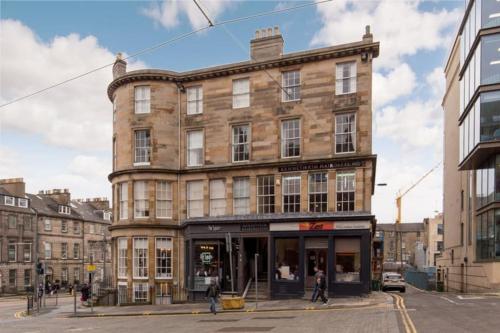 St James Quarter 2 Bed Apartment 1
