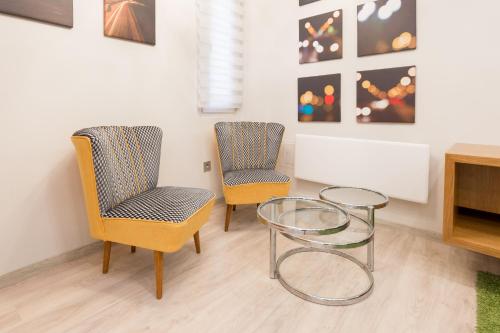 Retro Budapest Dream Suite Near The Danube - image 12