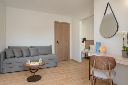 Preveza City Comfort Hotel - Tap to explore photos