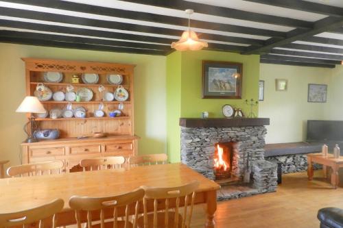 Portmagee Seaside Cottages - image 2
