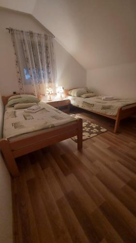  Apartment Slap, Pension in Rakovica