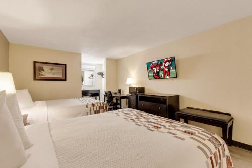 Red Roof Inn Gulfport - Biloxi Airport - image 8