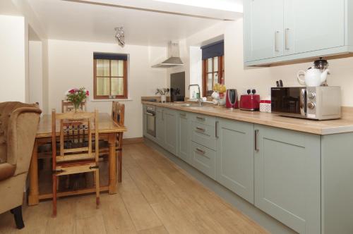 Parkfields Barns Self Catering Accommodation in Бекінгем