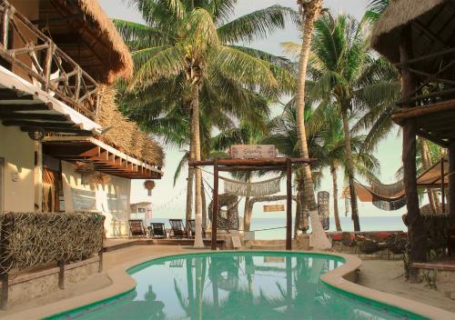 Holbox Dream Beachfront Hotel