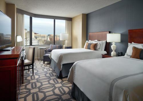 Omni Richmond Hotel Room Type - Premier Room  - 2 Double Beds
