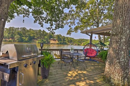 Lakefront Hot Springs Home with Swim Dock!