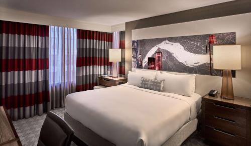 Sonesta Philadelphia Rittenhouse Square Room Type - Deluxe - King - Corner