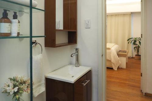 One-Bedroom Apartment image 10