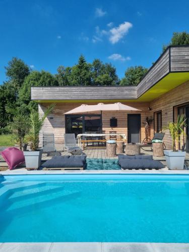 Superbe villa avec piscine, calme et familiale gîte à louer Lillebonne