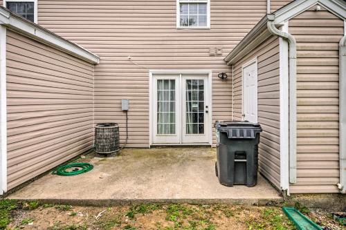 La Vergne Townhome 22 Mi to Dtwn Nashville! in Lavergne (TN)