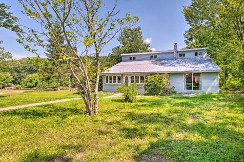 River Views and Covered Deck Susquehanna Home! in 新米爾福德