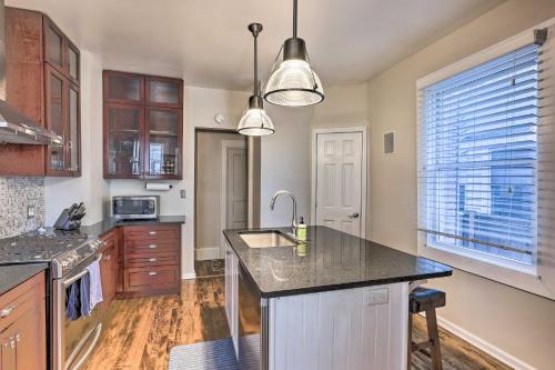 Milwaukee Home Less Than Half Mi to Lake Michigan! near พิพิธภัณฑ์ศิลปะการตกแต่ง วิลล่าเทอร์เรซ