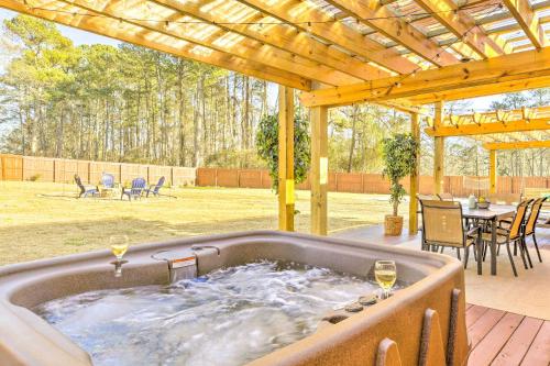 Dreamy Acworth Home with Resort-Style Amenities!