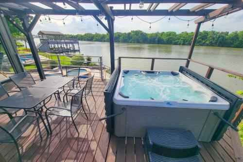 Luxury Home with Pool on San Jacinto Riverfront! - image 7