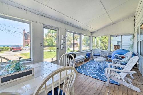Hilton Lake Getaway with Over-the-Water Deck! in Hilton, USA