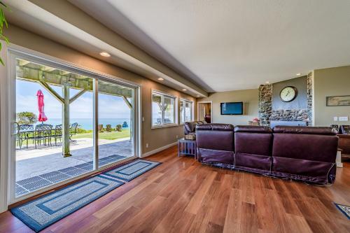 Whale Rock Suites - image 10