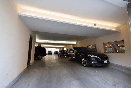 Luxury apartment Rentals - image 9