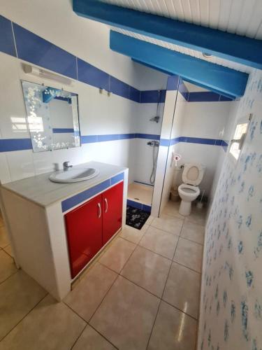 Appartement de 3 chambres avec piscine partagee et wifi a Sainte Anne in Berard