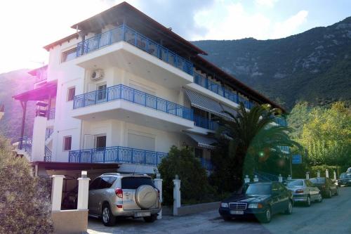 Hotel Dellis - image 14