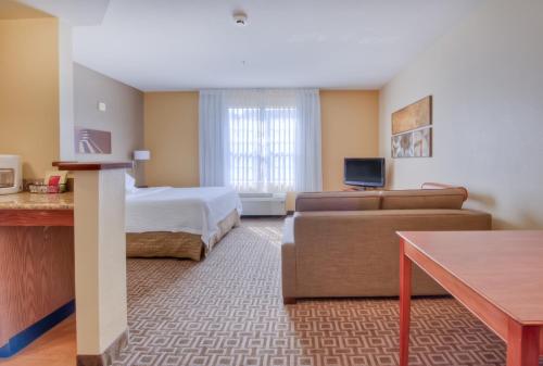 TownePlace Suites Charlotte University Research Park – Charlotte, NC