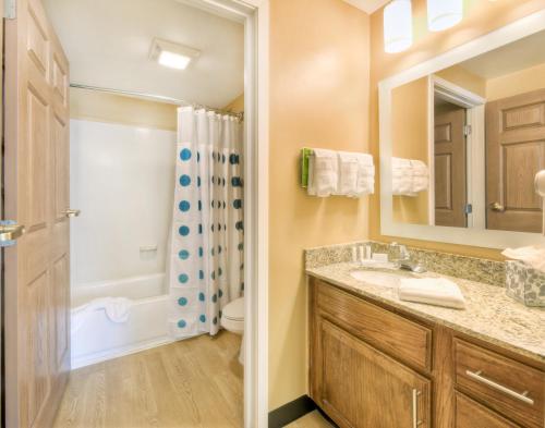 TownePlace Suites Charlotte University Research Park – Charlotte, NC
