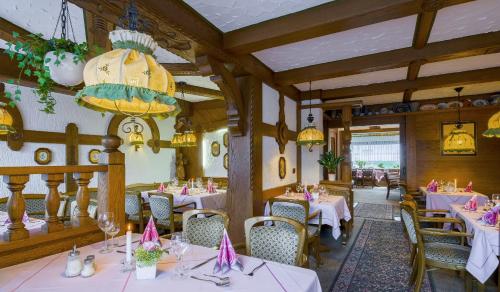 Restaurant, Hotel Schloessmann Garni in Bad Konig