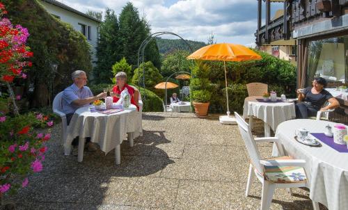 Entrance, Hotel Schloessmann Garni in Bad Konig