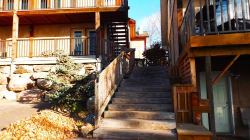 Timberland Inn - Tap to explore photos