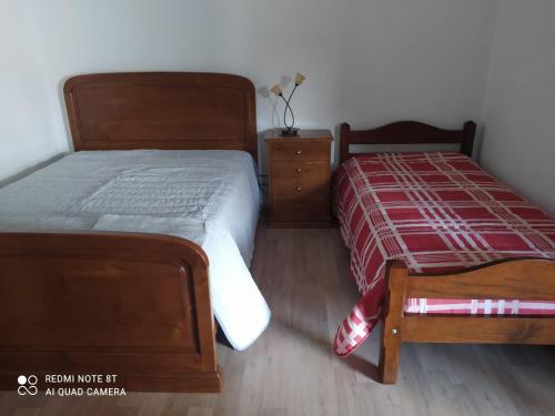 1 double bed, 1 twin bed